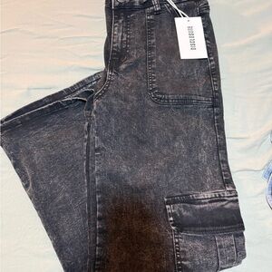 DISCOVER Black Women's Jeans